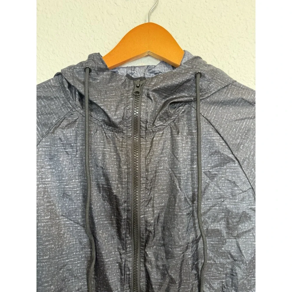 BCBGMaxAzria extremely light